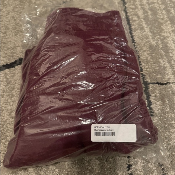 SUNDRY Women’s sweatpants - Picture 6 of 9